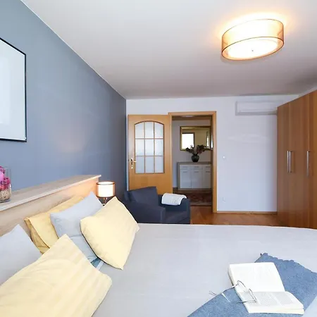 Apartment Vinohrady Sazavska *