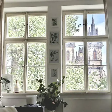 Apartment Old Town Square