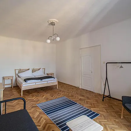 Super Billiard And Darts Big Apartment Prague