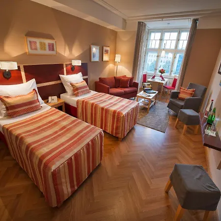 Ea Julis Hotel