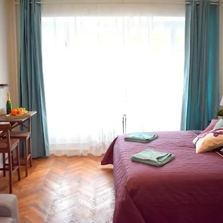 Romantic Karlin Apartment *
