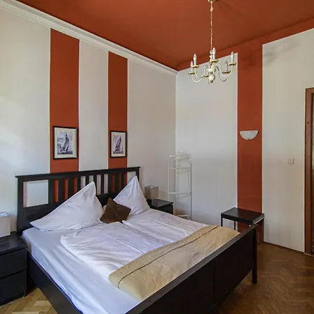 For Celebrations Spacious 3bdr With Balcony Apartment *