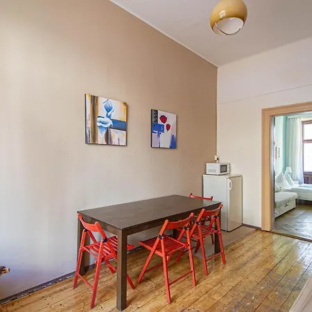 Apartment For Celebrations Spacious 3bdr With Balcony
