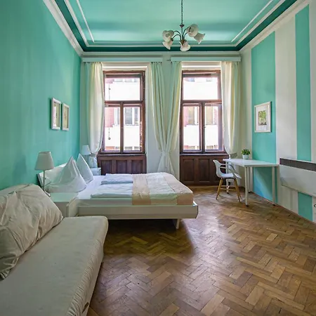 For Celebrations Spacious 3bdr With Balcony Apartment *
