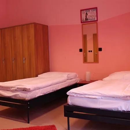 Hostal Plus Prague Praga