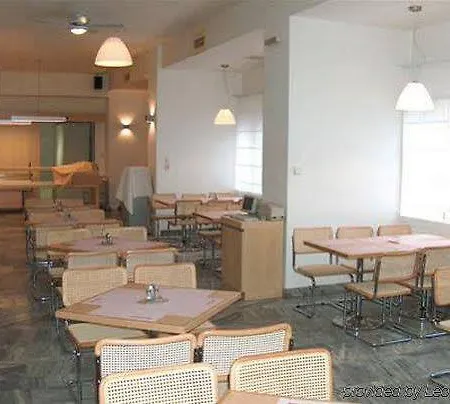 Axa Szálloda