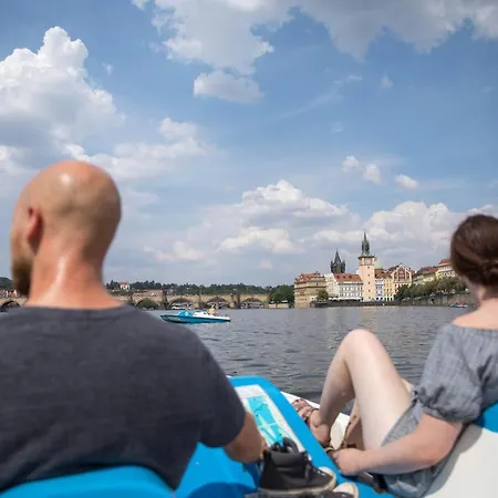 Onefam Home Hostel Prague