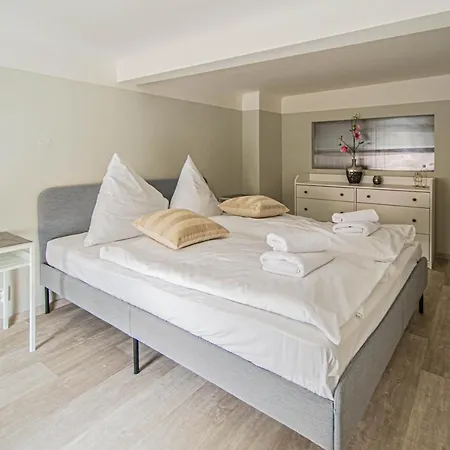 Sightseeing By Ruterra Apartament *