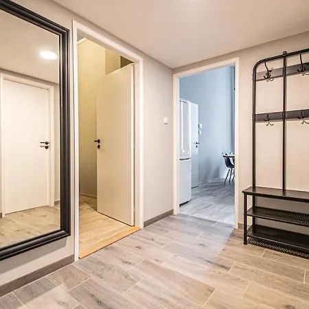 Sightseeing By Ruterra Apartment