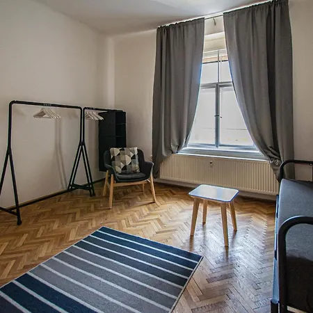 Super Billiard And Darts Big Apartment *