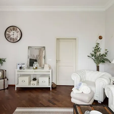 Old Town Square Apartment