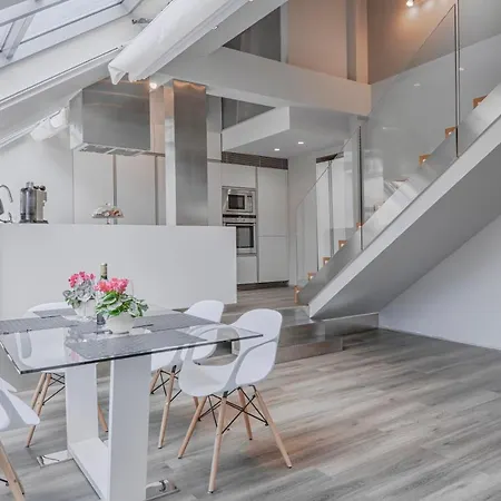 Luxury In Centre דירה פראג
