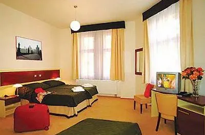Gloria Hotell 4*