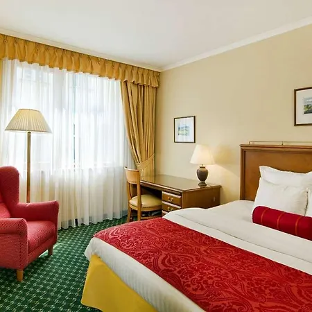 Mamaison Downtown 4*