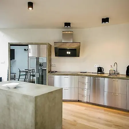 Apartment Huge 3-bed Duplex W Sauna, Jacuzzi, Terrace & Ac *