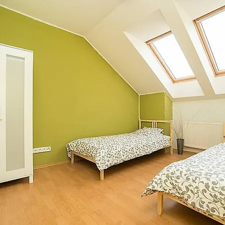 Great Terrace In Big, Flat Apartment *