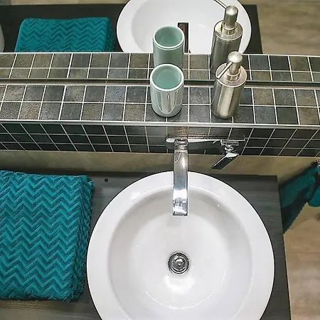 Apartment Huge 3-bed Duplex W Sauna, Jacuzzi, Terrace & Ac
