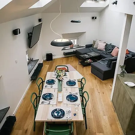 Huge 3-bed Duplex W Sauna, Jacuzzi, Terrace & Ac Apartment *