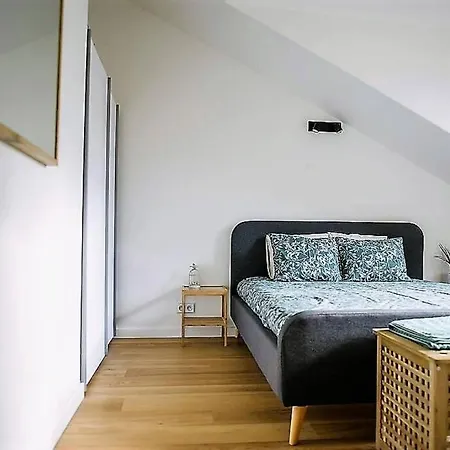Huge 3-bed Duplex W Sauna, Jacuzzi, Terrace & Ac Apartment *