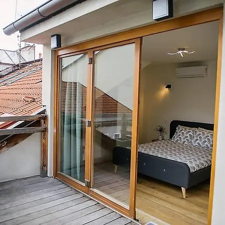 Apartment Huge 3-bed Duplex W Sauna, Jacuzzi, Terrace & Ac *