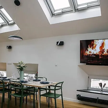 Huge 3-bed Duplex W Sauna, Jacuzzi, Terrace & Ac *