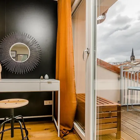 Apartment Days - Premium Loft W Terrace - View - Netflix - Ac *