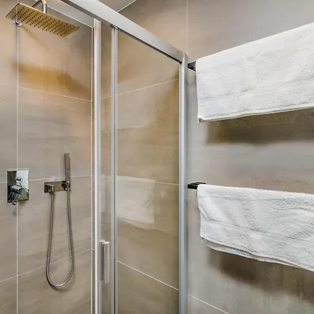 Apartment Days - Premium Loft W Terrace - View - Netflix - Ac Prague