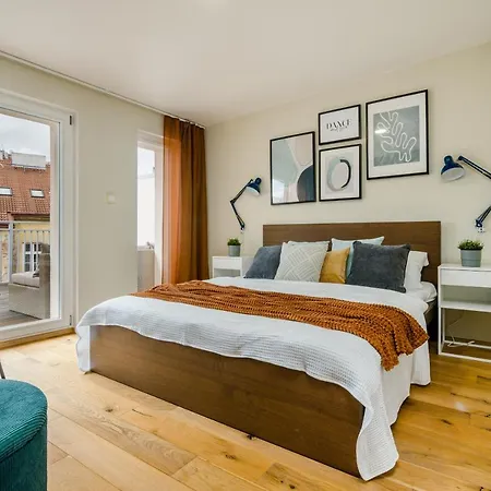 Days - Premium Loft W Terrace - View - Netflix - Ac Apartment Prague