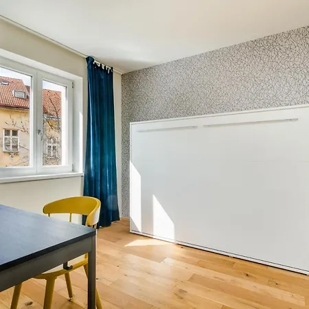 Days - Premium Loft W Terrace - View - Netflix - Ac Praga