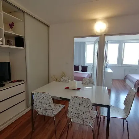 Golden Family Apartment *