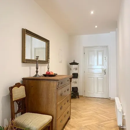 Szálloda Small Luxury Palace 4*