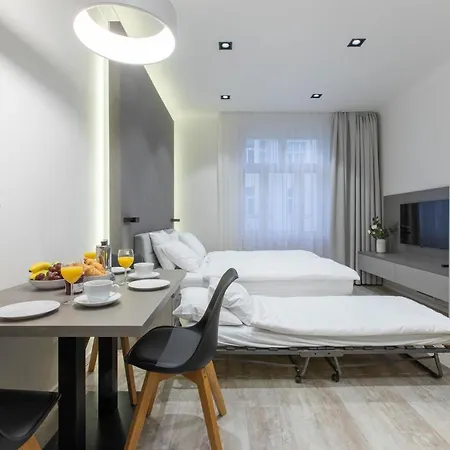 Lampi 2* Prague