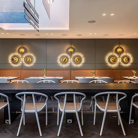 Maximilian 4* Praha