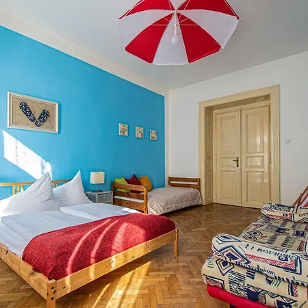 Apartment For Celebrations Spacious 3bdr With Balcony *