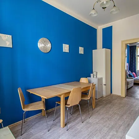 For Celebrations Spacious 3bdr With Balcony Apartment *
