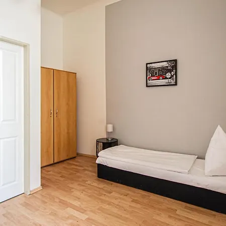 For Celebrations Spacious 3bdr With Balcony Prague