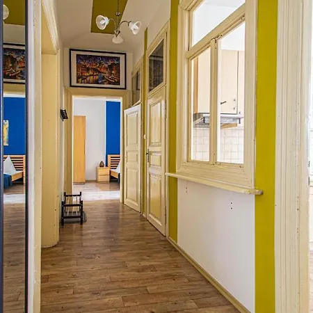 For Celebrations Spacious 3bdr With Balcony Apartment Prague