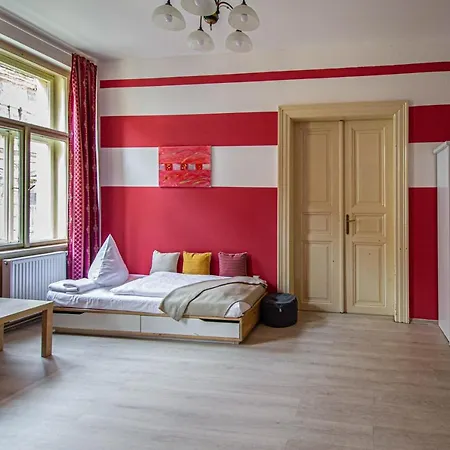 For Celebrations Spacious 3bdr With Balcony Apartment Prague