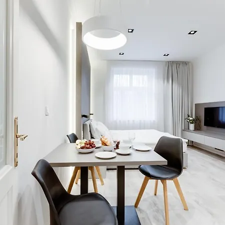 Lampi Hotel Prague