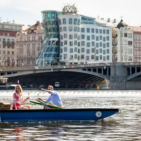 Dancing House - Tancici Dum Ξενοδοχείο