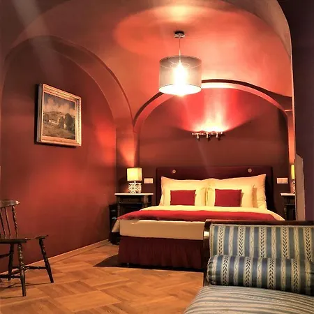 Small Luxury Palace 4*