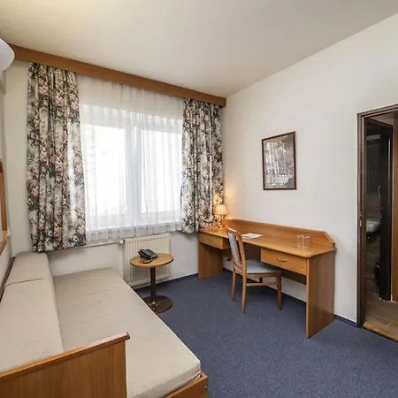 Hotel Astra 3*