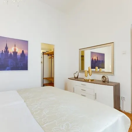 Apartment Old Town Royal With Giant Terrace *
