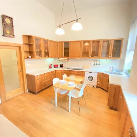 Apartment Black Eagle