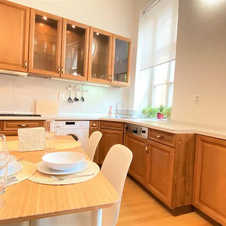 Black Eagle Appartement *