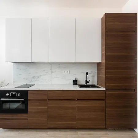 Days - Minimalist - Easy Access Apartment *