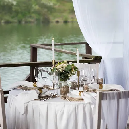 Luxe tent Seberak - V Chatickach A V Luxusnich Stanech *