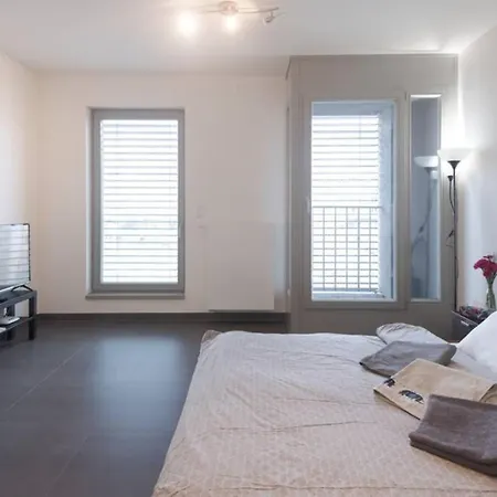 Bright Studio, 10min To The Centre, Free Parking * Prague