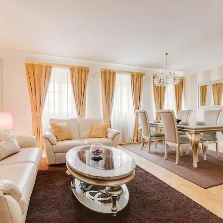 Apartmán Charles Bridge Royal - Castle District Praha