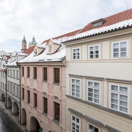 Charles Bridge Royal - Castle District